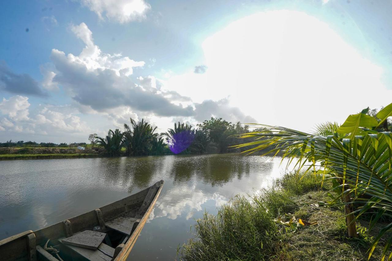 Windy River Homestay Хойан Экстерьер фото